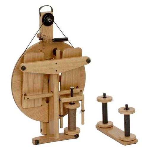 Louet Victoria S95 Spinning Wheel Package 3 Louet Victoria S95 Spinning Wheel Package - Image 3